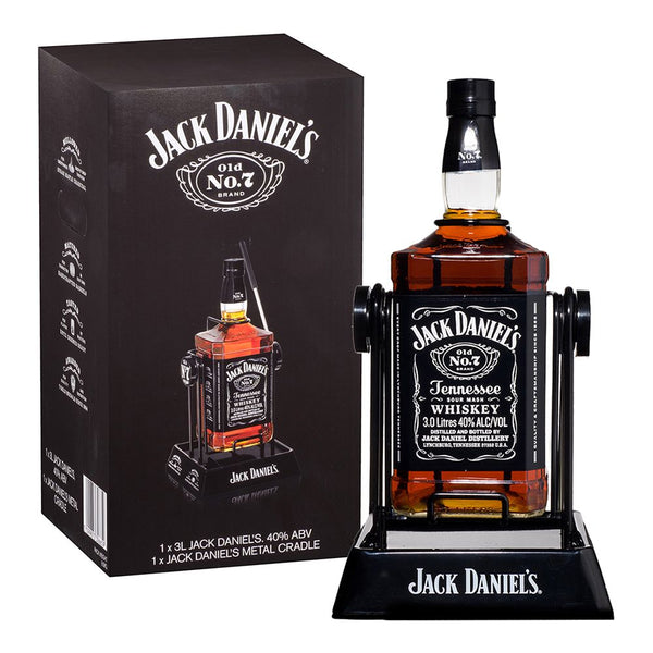 JACK DANIEL'S Old Black Label Tennessee Whiskey on Cradle Litr